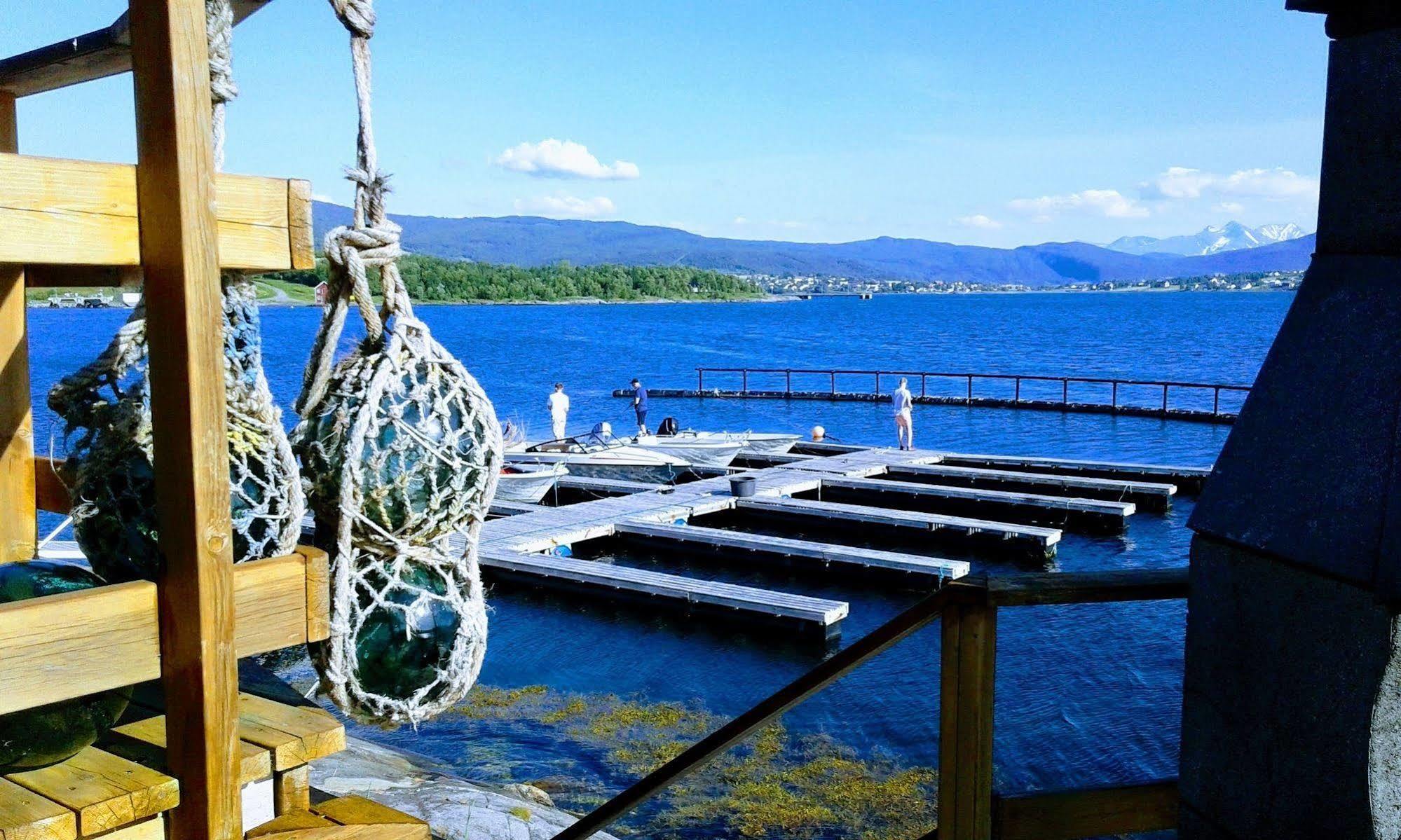 Furoy Hotel Apartments And Boating Сёррейса Экстерьер фото